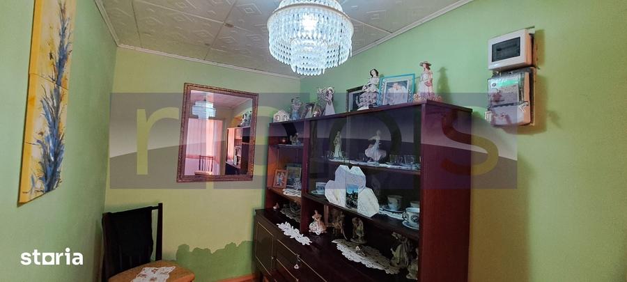 Casă cu 5 camere cu Teren 1100 Mp în Central