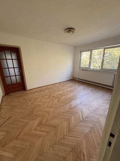 Apartament cu 3 camere în Dacia