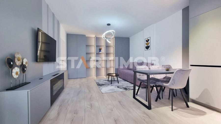 Apartament cu 2 camere decomandat, mobilat în Tractorul