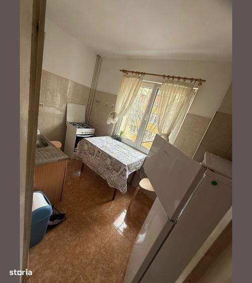 Garsonieră decomandată, mobilată în Dristor
