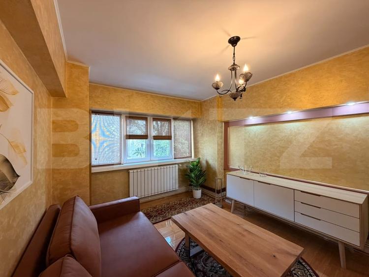 Apartament cu 4 camere decomandat, mobilat în Ultracentral