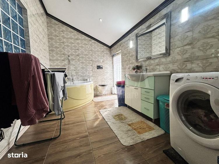 Casă cu 4 camere în Luna
