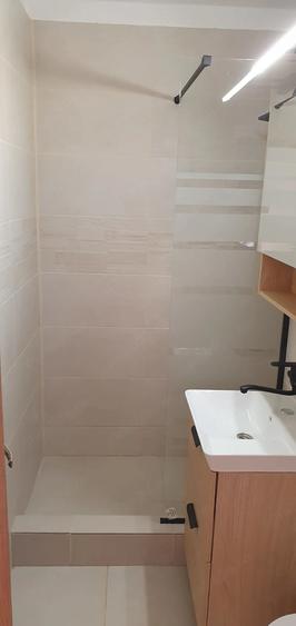 Garsonieră decomandată în Vest