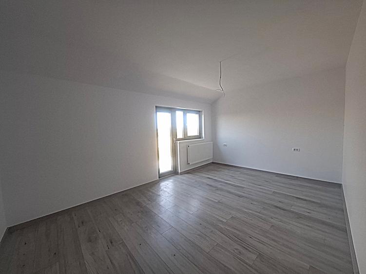 Casă individuală cu 4 camere cu Teren 400 Mp în Domnești