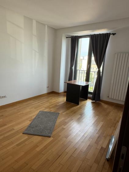 Apartament cu 4 camere în Foișorul de Foc