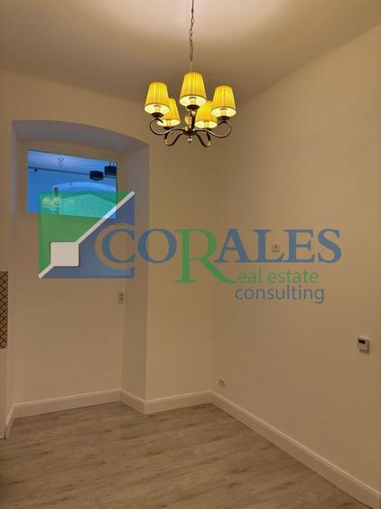 Apartament cu 3 camere semidecomandat în Ultracentral
