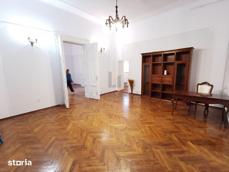 Apartament cu 4 camere în Fabric