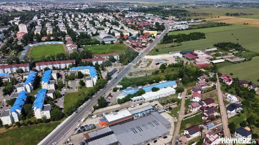 Teren de 73351 mp, în Sud