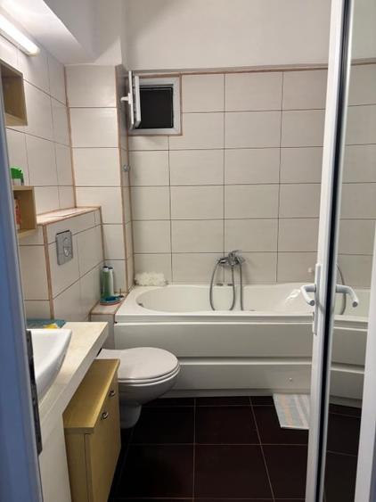 Apartament cu 4 camere decomandat, mobilat în Tomis II