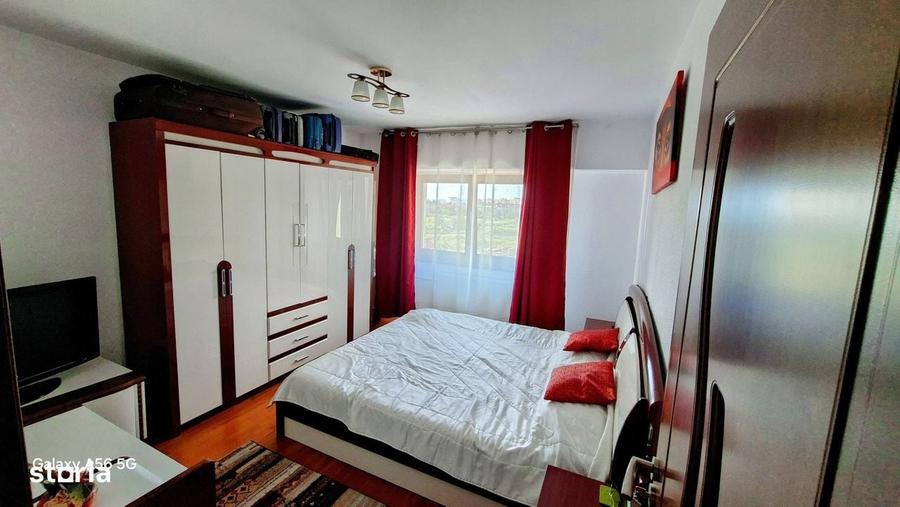 Apartament cu 3 camere decomandat în Scriitorilor