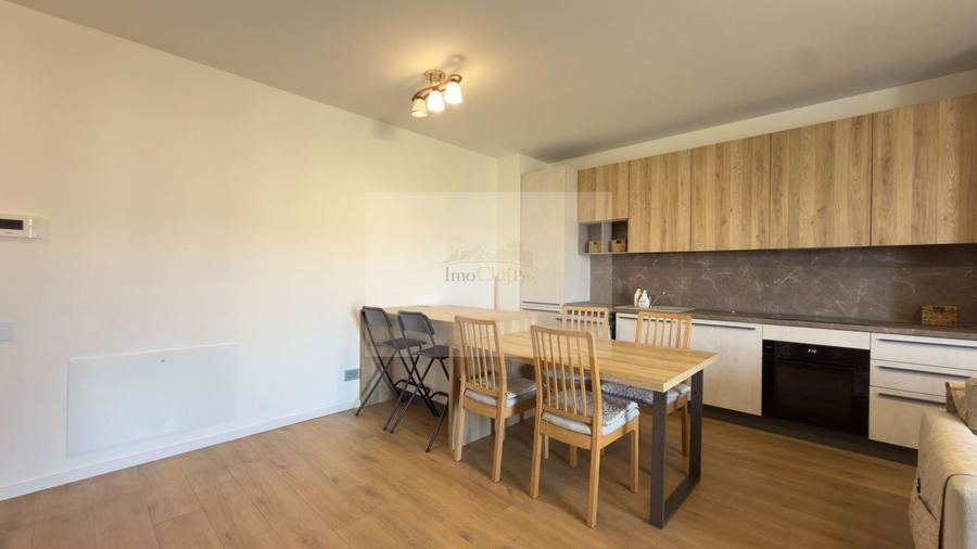 Apartament cu 2 camere semidecomandat, mobilat în Semicentral