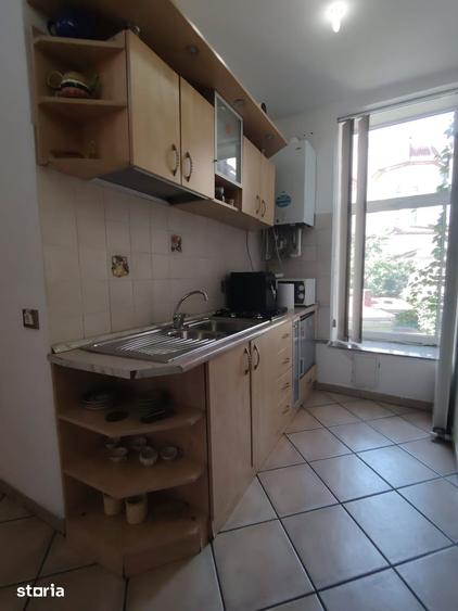 Apartament cu 3 camere în Moșilor