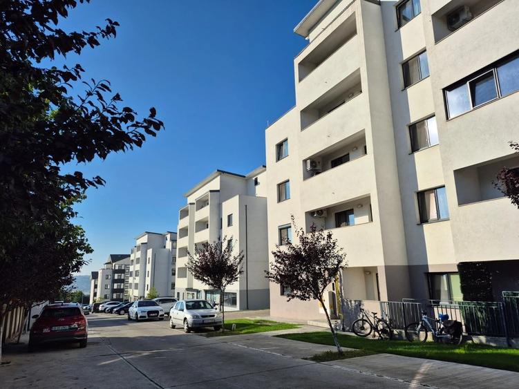 Garsonieră decomandată în Valea Lupului