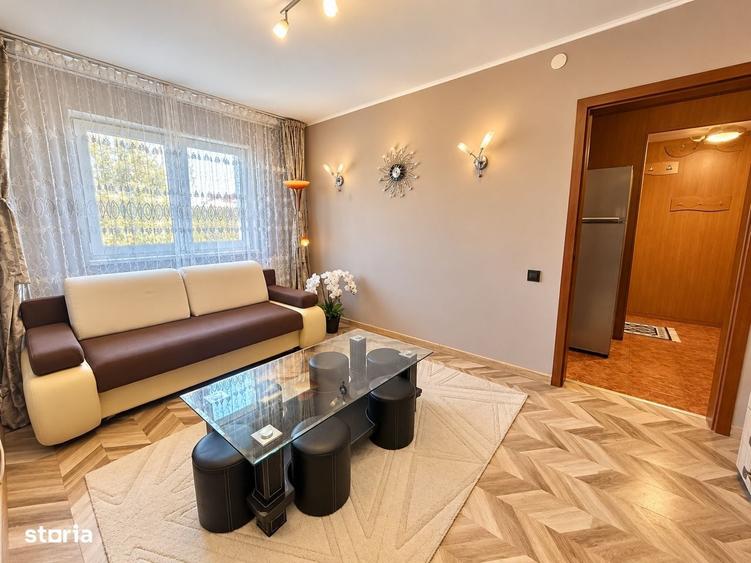 Apartament cu 3 camere semidecomandat în Florilor