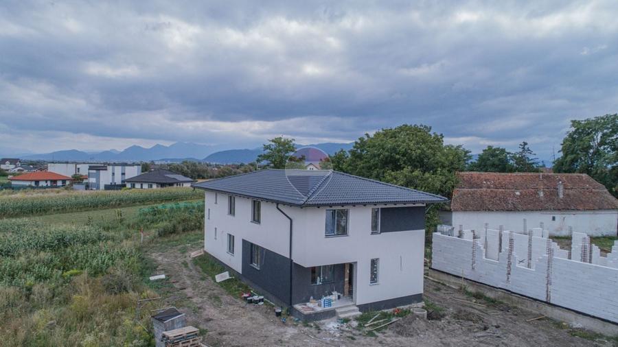 Duplex cu 4 camere cu Teren 500 Mp în Stupini