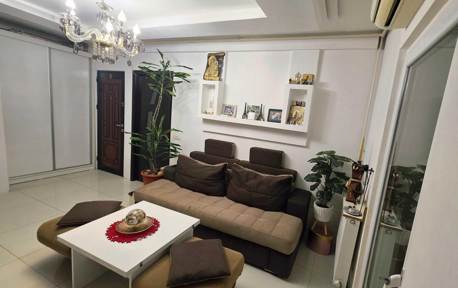 Apartament cu 2 camere decomandat în Sud