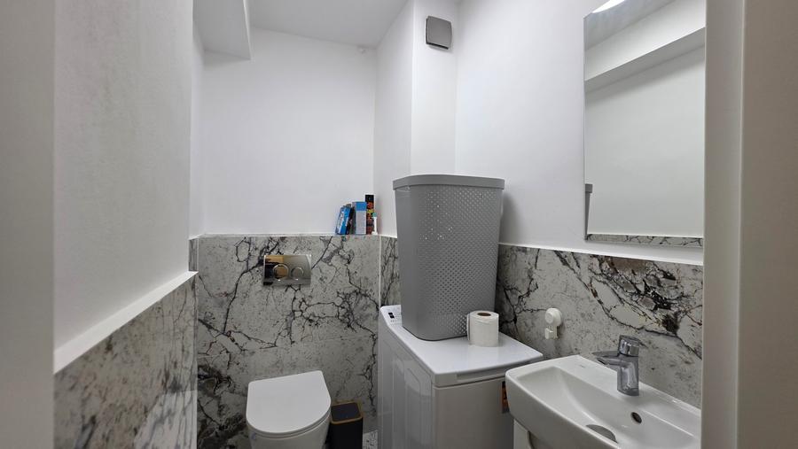 Apartament cu 3 camere decomandat în Unirii
