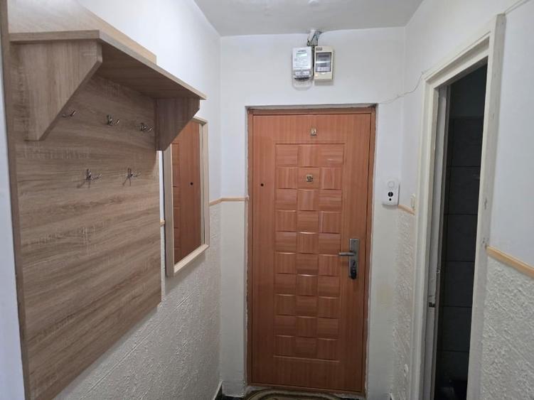 Apartament cu 2 camere semidecomandat, mobilat în Inel II