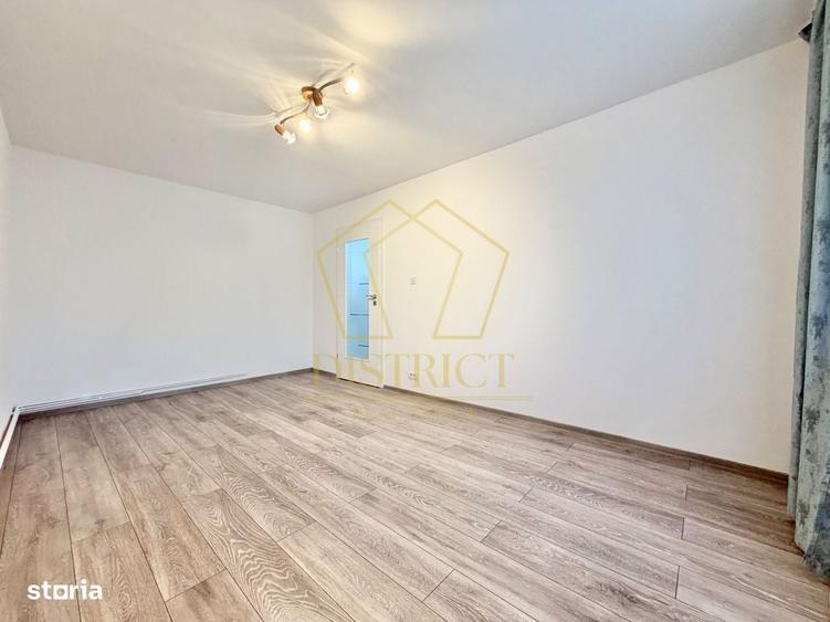 Apartament cu 3 camere decomandat la parter inalt, zona Girocului lang - 14