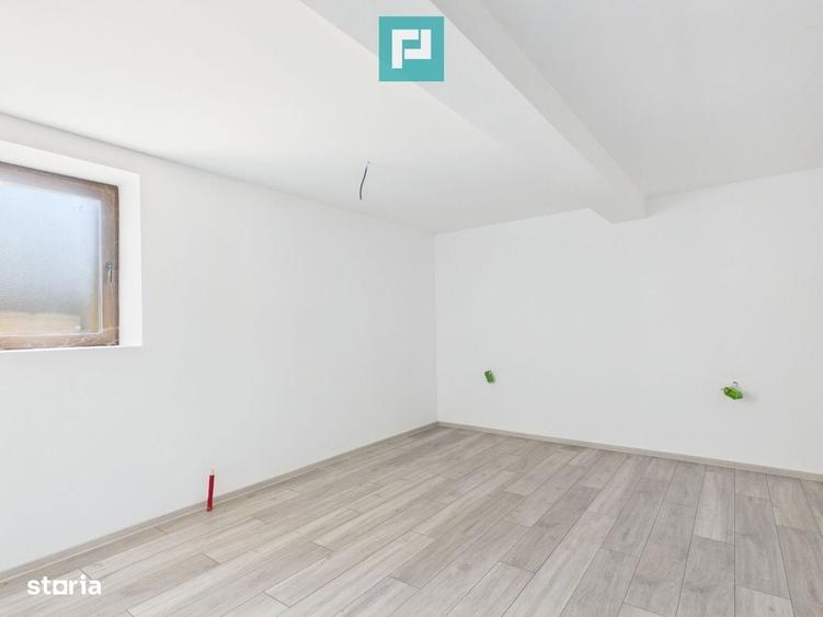 Casă cu 3 camere în Peregu Mic