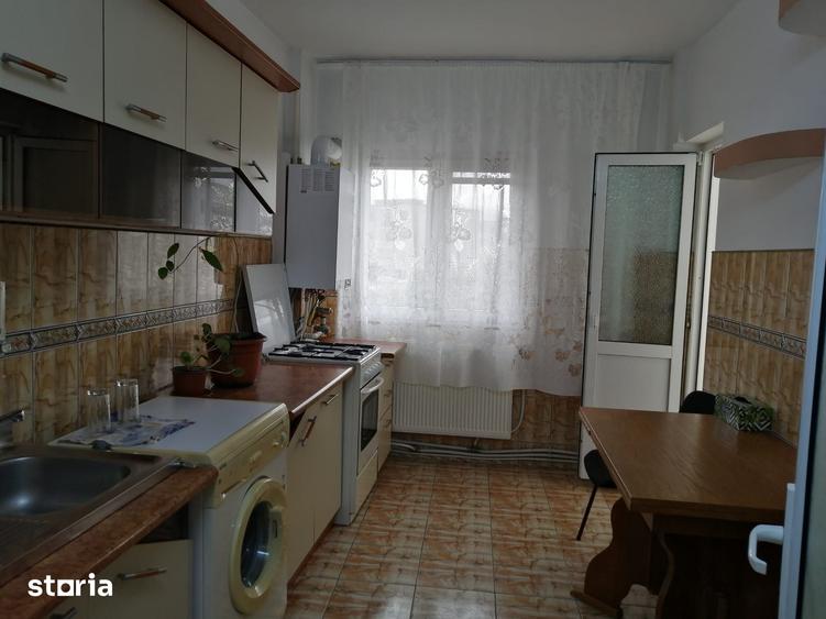 Apartament cu 2 camere decomandat în Coman