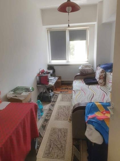 Apartament cu 4 camere decomandat în Casa de Cultură