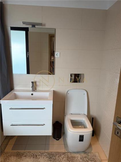 Apartament cu 3 camere decomandat, mobilat în Iancu Nicolae