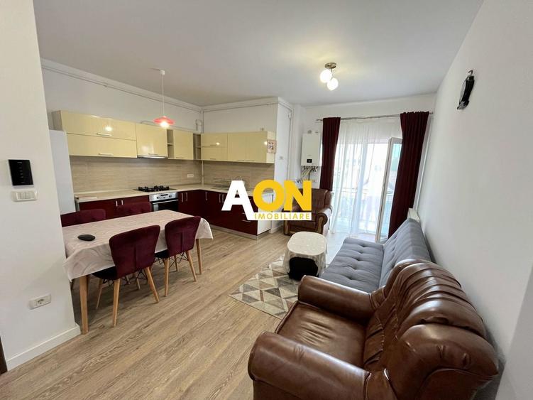 Apartament cu 2 camere semidecomandat, mobilat în Cetate
