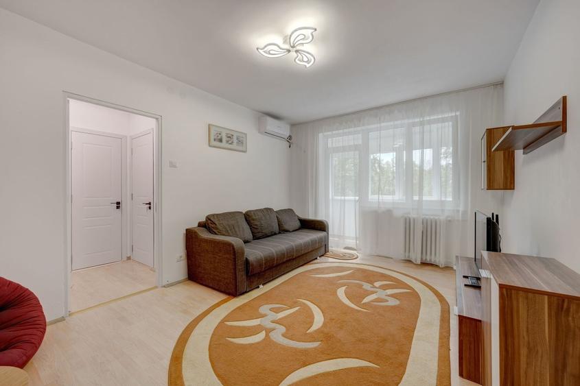Apartament cu 2 camere semidecomandat, mobilat în Baba Novac