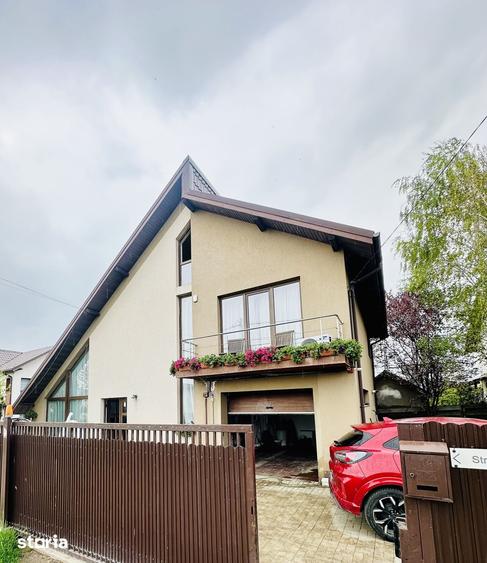 Casă cu 4 camere cu Teren 450 Mp în Podu Roș