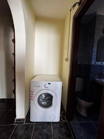 Apartament cu 2 camere decomandat în Podul de Fier