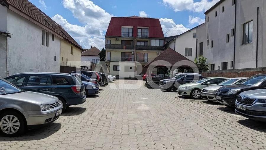 Garsonieră decomandată în Central