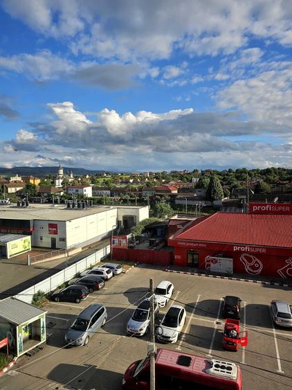 Apartament cu 3 camere decomandat în Ultracentral