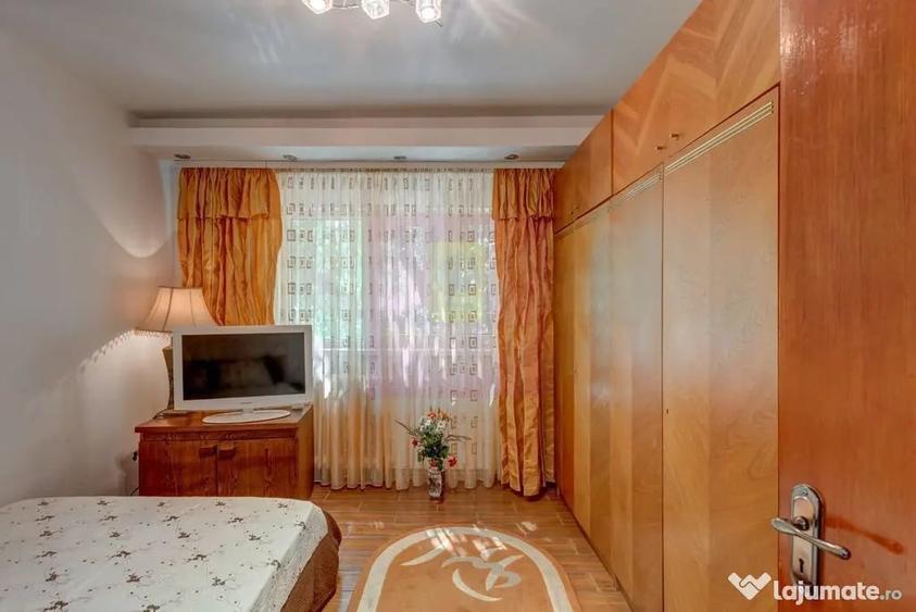 Apartament cu 2 camere decomandat în Panduri