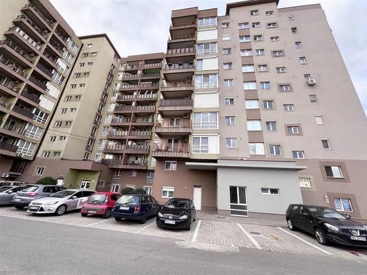 Apartament cu 2 camere decomandat, mobilat în Nufărul