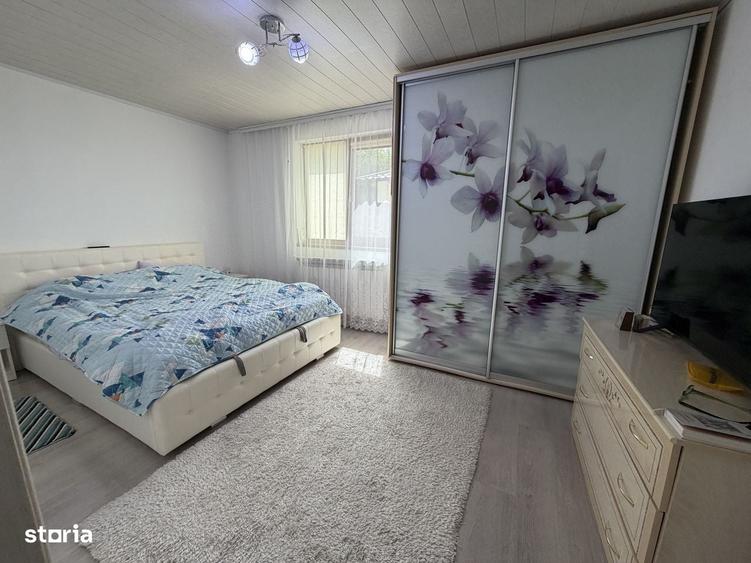 Casă cu 4 camere cu Teren 1175 Mp în Central
