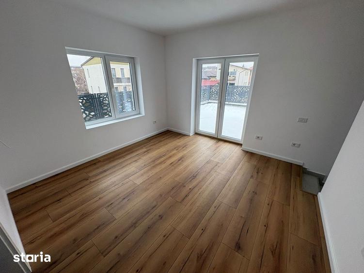 Casă cu 4 camere cu Teren 60 Mp în Titan