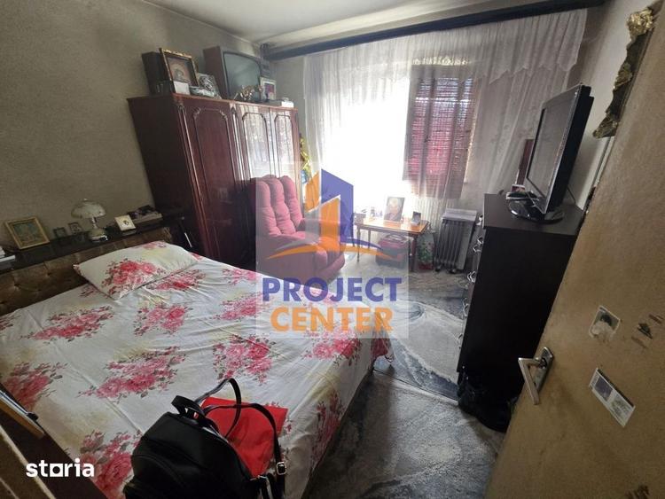 Apartament cu 4 camere decomandat în Ciupercenii Noi