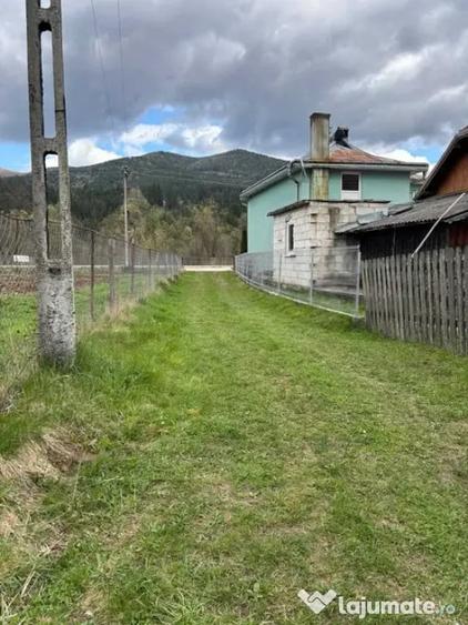 Teren de 3037 mp, în Vama