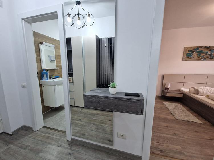 Apartament cu 2 camere decomandat, mobilat în Take Ionescu
