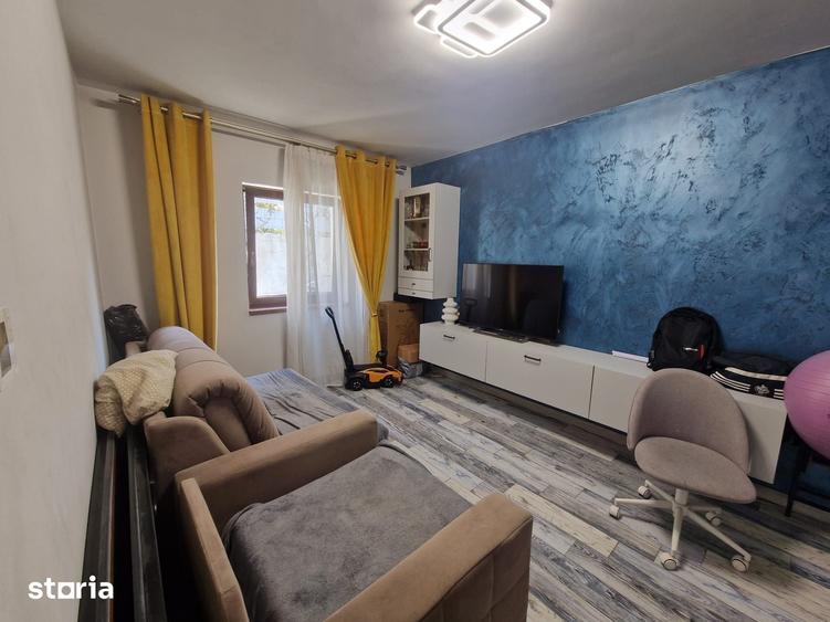 Casă cu 5 camere cu Teren 137 Mp în Apahida