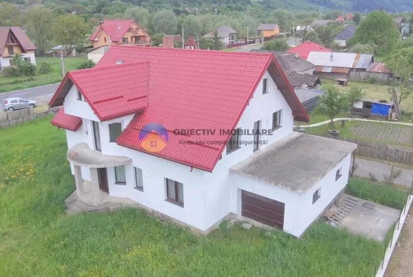 Casă cu 4 camere cu Teren 808 Mp în Tarcău