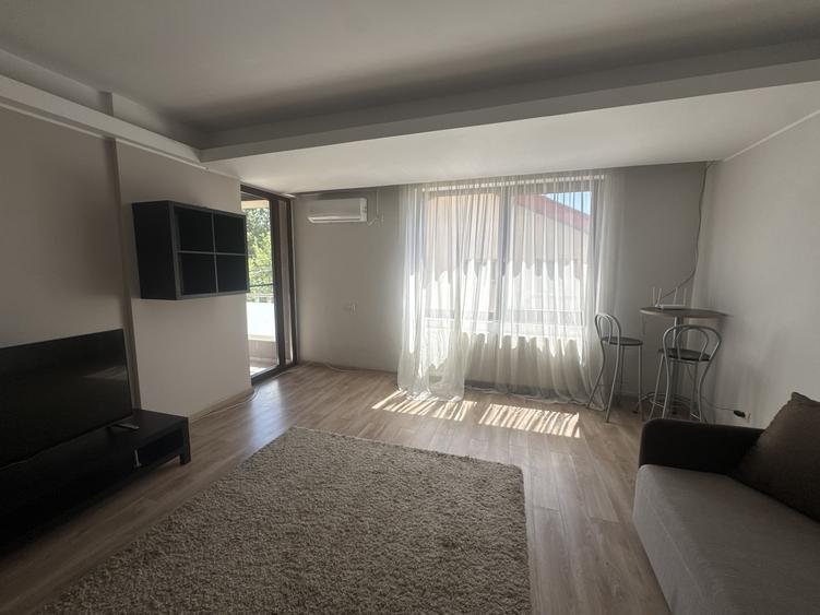 Apartament cu 2 camere decomandat, mobilat în Băneasa