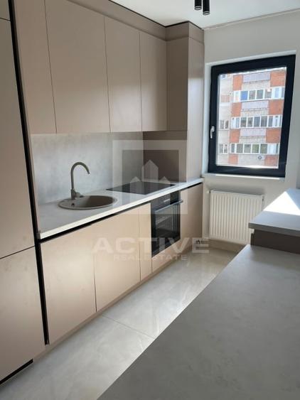 Apartament cu 3 camere semidecomandat, mobilat în Zorilor