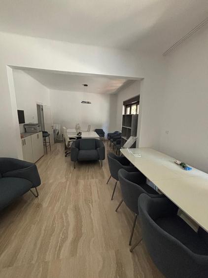 Casă cu 4 camere cu Teren 150 Mp în Central