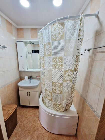 Garsonieră decomandată în Jiului