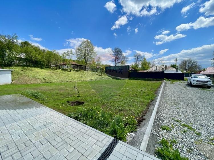 Duplex cu 4 camere cu Teren 1397 Mp în Poiana Vărbilău
