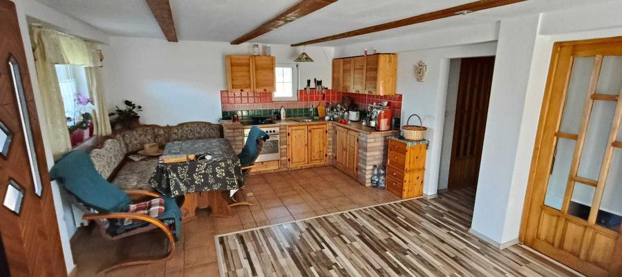 Casă cu 3 camere în Bucovăț