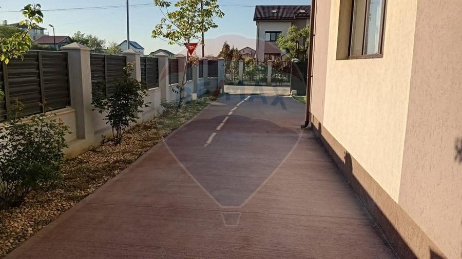 Casă individuală cu 5 camere cu Teren 481 Mp în Domnești