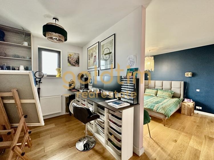 Penthouse cu 4 camere decomandat, mobilat în Pipera